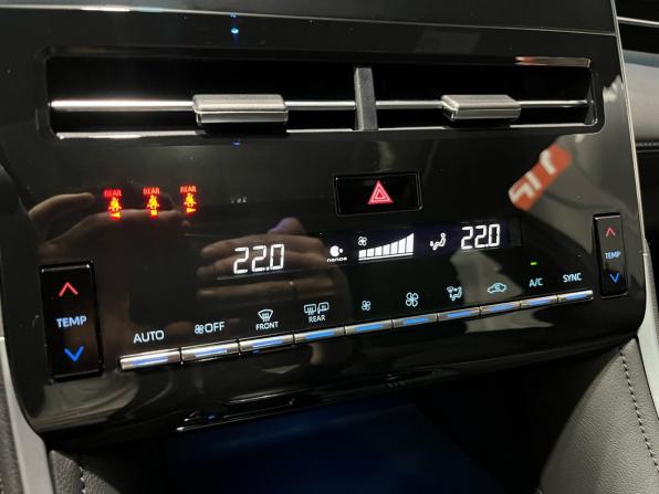 Toyota Avalon V с пробегом 2022 года, цена 4 230 000 рублей, 60 км, седан, Автокод Объявления