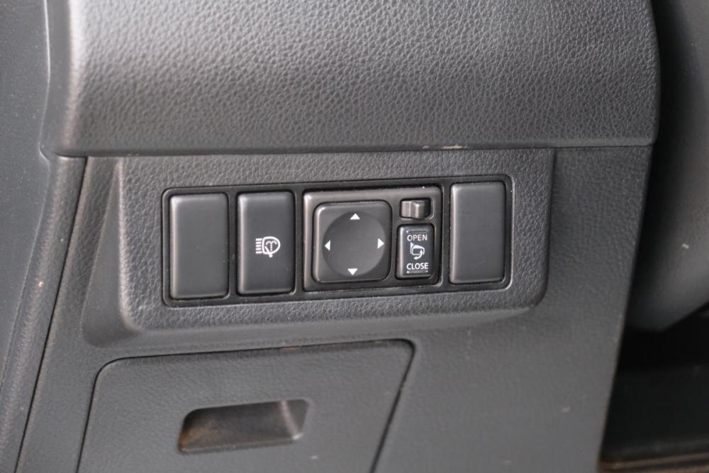Nissan Tiida I Рестайлинг Омск  - изображение 10
