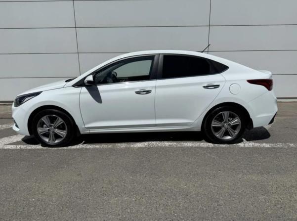 Hyundai Solaris II с пробегом 2018 года, цена 1 590 000 рублей, 162057 км, седан, Автокод Объявления