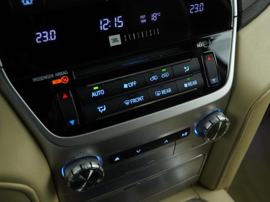 Toyota Land Cruiser 200 Series Рестайлинг 2 Москва  - изображение 19
