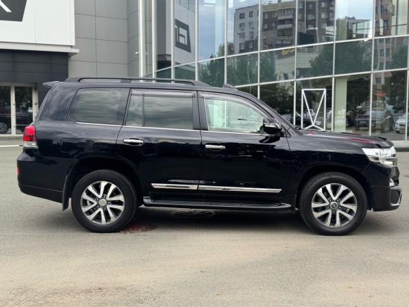 Toyota Land Cruiser 200 Series Рестайлинг 2 с пробегом 2016 года, цена 4 600 000 рублей, 195913 км, внедорожник, Автокод Объявления