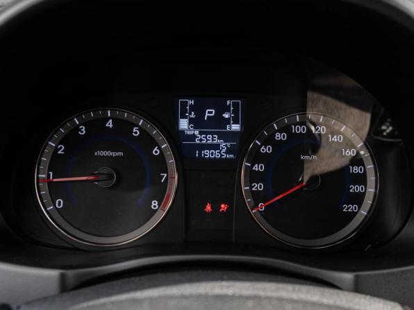 Hyundai Solaris I Рестайлинг с пробегом 2016 года, цена 975 000 рублей, 119065 км, седан, Автокод Объявления