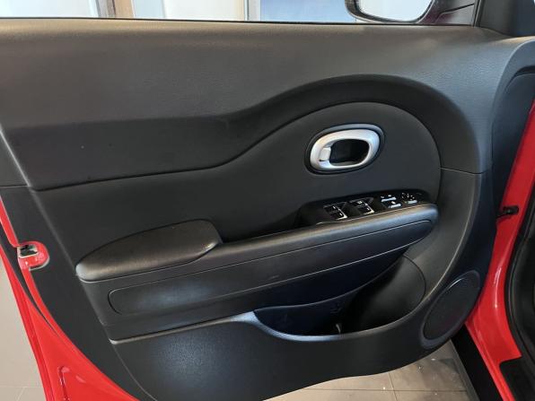 Kia Soul II Рестайлинг с пробегом 2018 года, цена 1 835 000 рублей, 76462 км, хэтчбек, Автокод Объявления