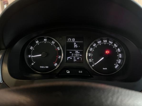 Skoda Rapid I с пробегом 2014 года, цена 495 000 рублей, 211030 км, лифтбек, Автокод Объявления