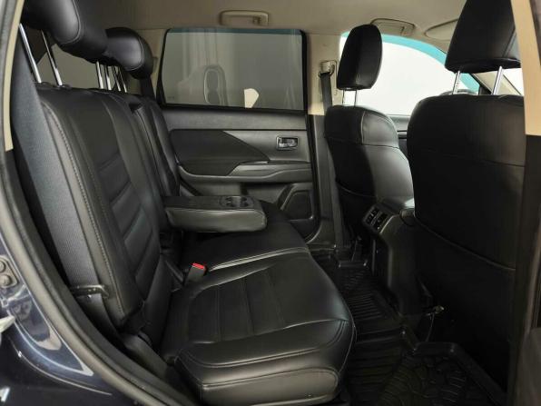 Mitsubishi Outlander III Рестайлинг 3 с пробегом 2019 года, цена 1 895 000 рублей, 142082 км, внедорожник, Автокод Объявления