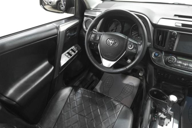 Toyota RAV4 IV (XA40) Рестайлинг с пробегом 2019 года, цена 2 609 000 рублей, 153000 км, внедорожник, Автокод Объявления