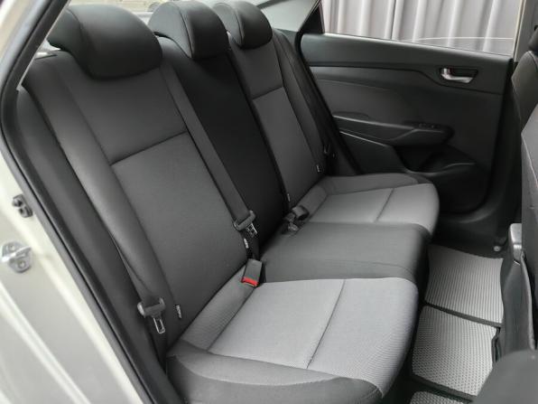 Hyundai Solaris II с пробегом 2019 года, цена 985 000 рублей, 240000 км, седан, Автокод Объявления