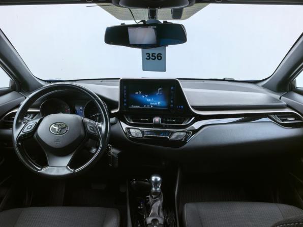 Toyota C-HR I с пробегом 2018 года, цена 2 210 000 рублей, 136000 км, внедорожник, Автокод Объявления