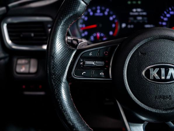 Kia Optima IV Рестайлинг с пробегом 2019 года, цена 1 735 000 рублей, 140017 км, седан, Автокод Объявления