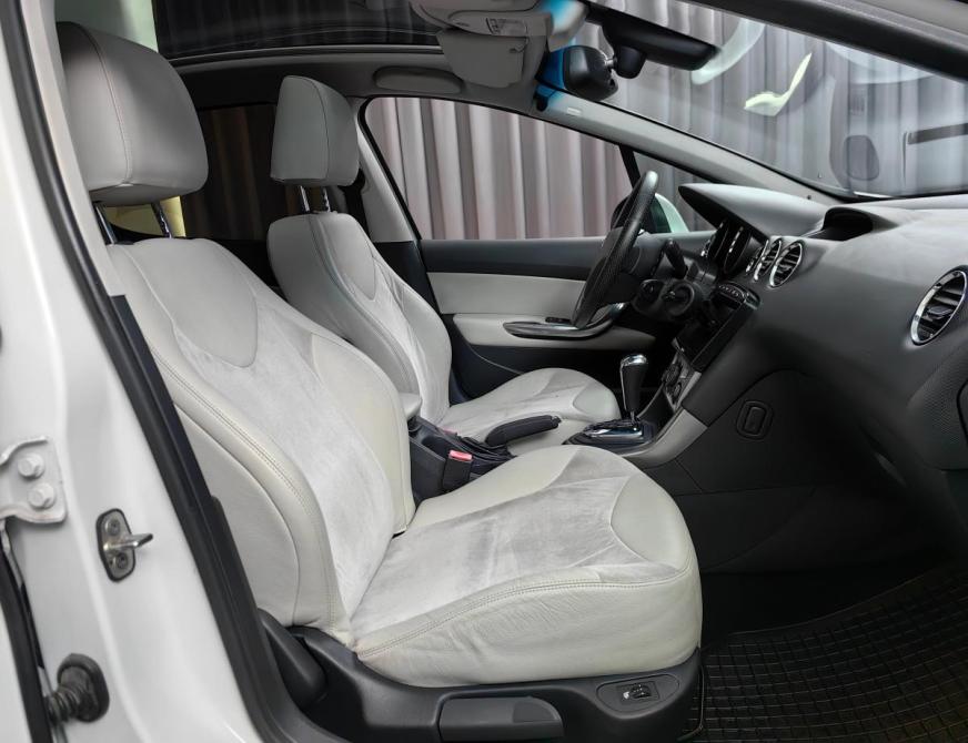 Peugeot 308 I Москва  - изображение 8