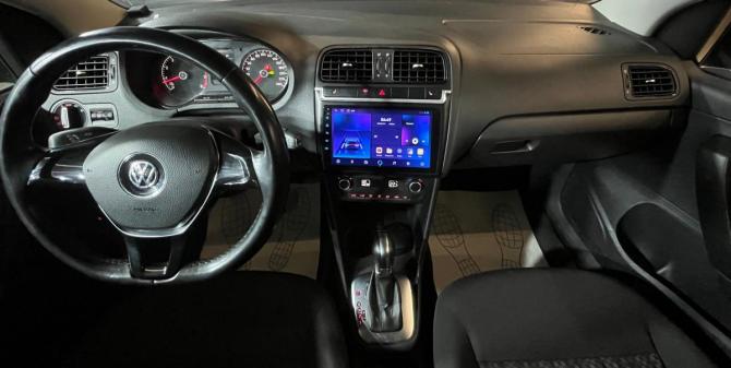 Volkswagen Polo V Рестайлинг с пробегом 2017 года, цена 1 040 000 рублей, 179808 км, седан, Автокод Объявления