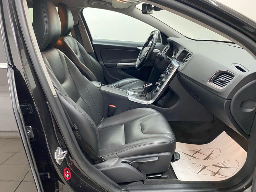 Volvo S60 II Рестайлинг Энгельс  - изображение 37