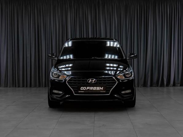 Hyundai Solaris II с пробегом 2017 года, цена 1 219 000 рублей, 189473 км, седан, Автокод Объявления