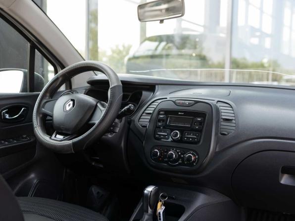 Renault Kaptur I с пробегом 2017 года, цена 980 000 рублей, 129859 км, внедорожник, Автокод Объявления