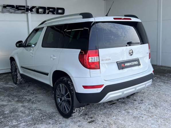 Skoda Yeti I Рестайлинг с пробегом 2016 года, цена 1 415 000 рублей, 127589 км, внедорожник, Автокод Объявления