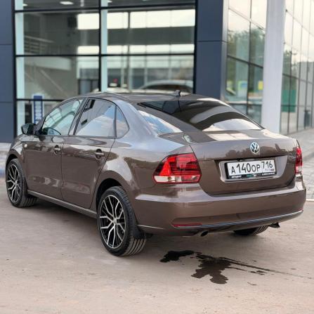 Volkswagen Polo V Рестайлинг с пробегом 2018 года, цена 1 099 000 рублей, 175526 км, седан, Автокод Объявления