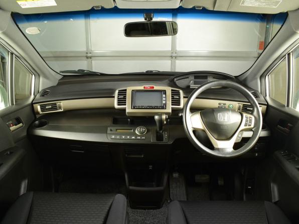 Honda Freed I Рестайлинг с пробегом 2012 года, цена 1 105 995 рублей, 100892 км, компактвэн, Автокод Объявления