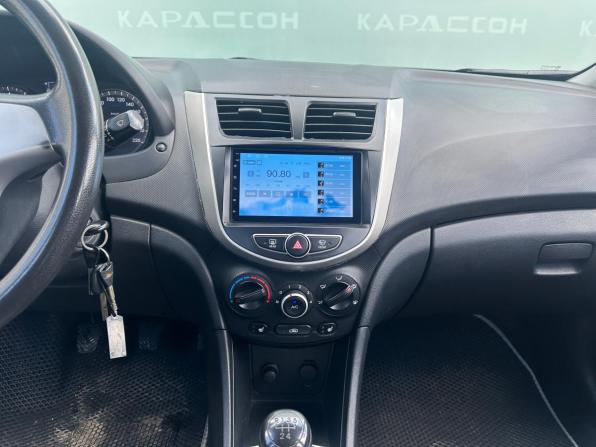 Hyundai Solaris I с пробегом 2012 года, цена 657 000 рублей, 180000 км, седан, Автокод Объявления