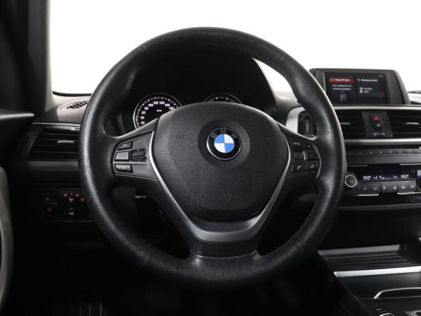 BMW 1 серии II (F20/F21) Рестайлинг 2 с пробегом 2017 года, цена 1 679 900 рублей, 94108 км, хэтчбек, Автокод Объявления