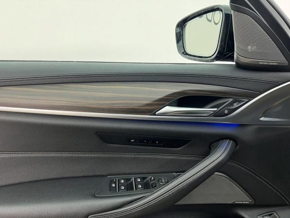 BMW 5 серии VII (G30/G31/G38) с пробегом 2017 года, цена 3 550 000 рублей, 106268 км, седан, Автокод Объявления