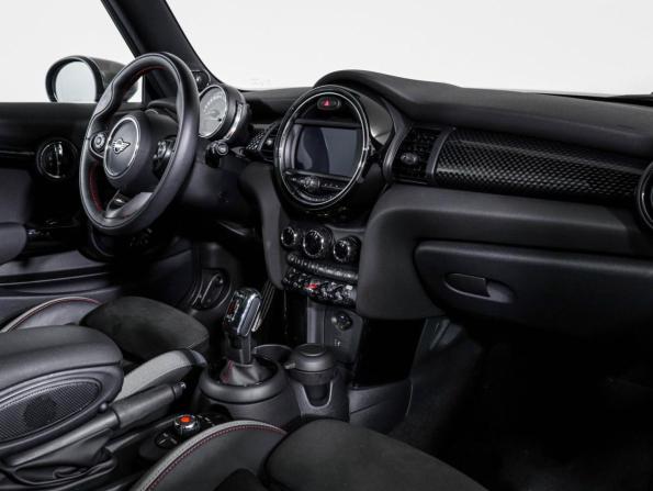 Mini Hatch III (F55/F56) Рестайлинг с пробегом 2019 года, цена 4 290 000 рублей, 8045 км, хэтчбек, Автокод Объявления