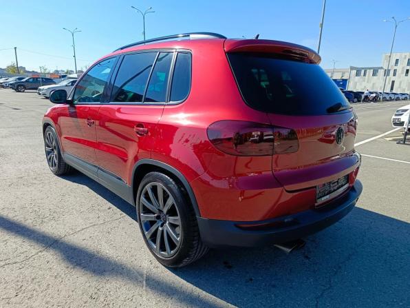 Volkswagen Tiguan I Рестайлинг с пробегом 2011 года, цена 1 229 000 рублей, 202128 км, внедорожник, Автокод Объявления