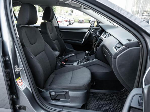 Skoda Octavia III (A7) Рестайлинг с пробегом 2019 года, цена 1 907 000 рублей, 144561 км, лифтбек, Автокод Объявления