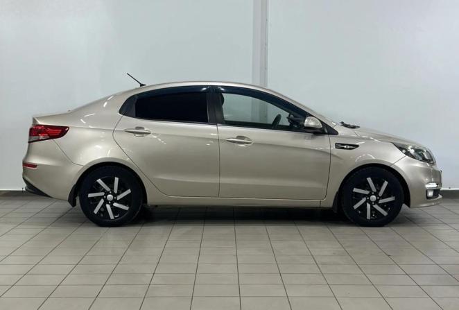 Kia Rio III Рестайлинг с пробегом 2015 года, цена 820 000 рублей, 110343 км, седан, Автокод Объявления