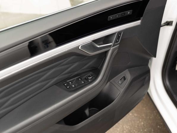 Volkswagen Touareg III с пробегом 2021 года, цена 5 380 000 рублей, 124168 км, внедорожник, Автокод Объявления