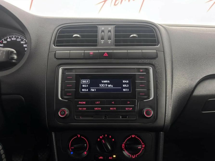 Volkswagen Polo V Рестайлинг Псков  - изображение 14