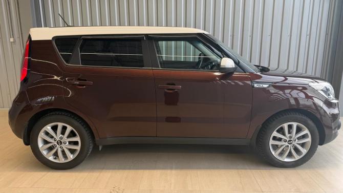 Kia Soul II Рестайлинг с пробегом 2018 года, цена 1 649 000 рублей, 100200 км, хэтчбек, Автокод Объявления