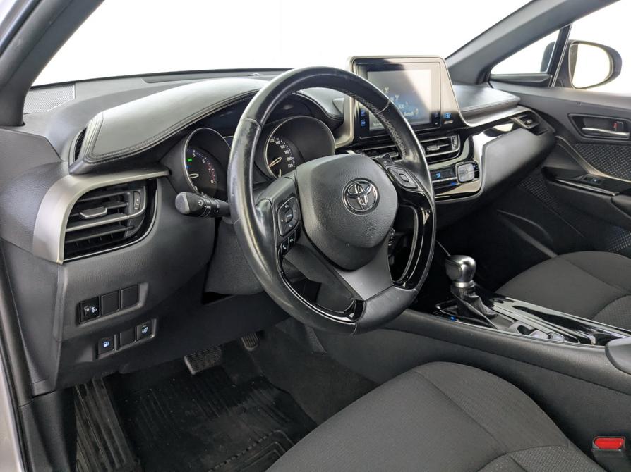 Toyota C-HR I Москва  - изображение 17