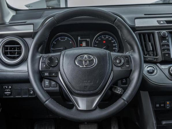 Toyota RAV4 IV (XA40) Рестайлинг с пробегом 2018 года, цена 2 398 000 рублей, 137908 км, внедорожник, Автокод Объявления