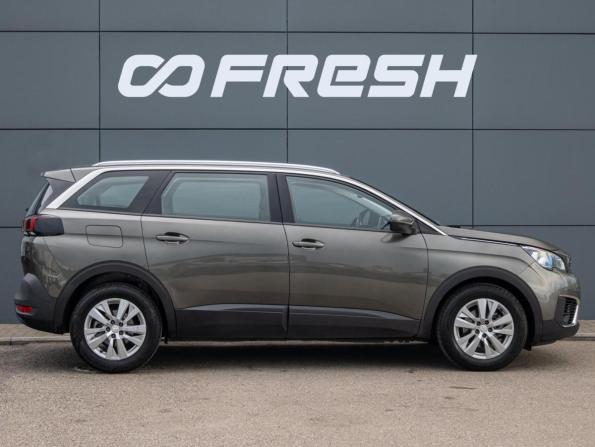 Peugeot 5008 II с пробегом 2019 года, цена 1 680 000 рублей, 107635 км, внедорожник, Автокод Объявления