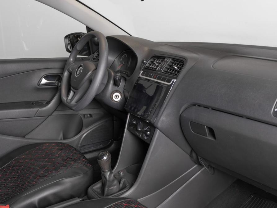 Volkswagen Polo V Рестайлинг Казань  - изображение 7