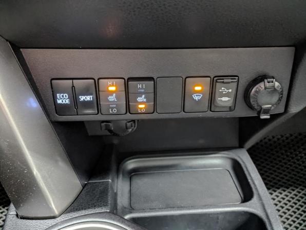 Toyota RAV4 IV (XA40) Рестайлинг с пробегом 2018 года, цена 2 280 000 рублей, 96173 км, внедорожник, Автокод Объявления