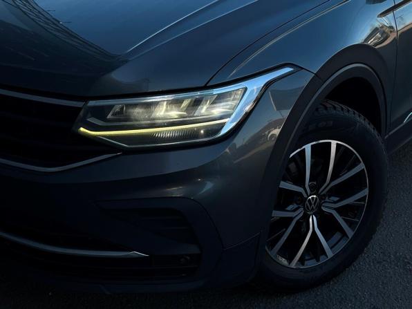 Volkswagen Tiguan II Рестайлинг с пробегом 2021 года, цена 2 460 600 рублей, 58191 км, внедорожник, Автокод Объявления