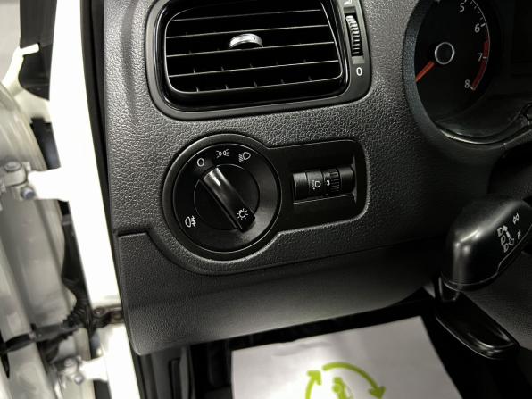 Volkswagen Polo V с пробегом 2014 года, цена 695 000 рублей, 114275 км, седан, Автокод Объявления