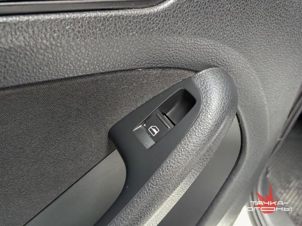 Volkswagen Jetta VI с пробегом 2011 года, цена 595 000 рублей, 177500 км, седан, Автокод Объявления