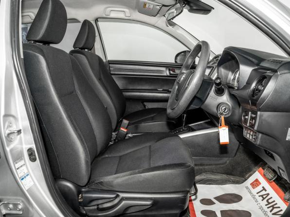 Toyota Corolla XI (E160 E170 E180) Рестайлинг 1 с пробегом 2016 года, цена 1 150 000 рублей, 197183 км, универсал, Автокод Объявления