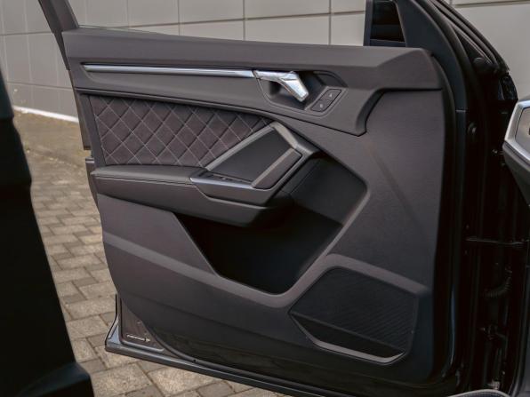 Audi Q3 II (F3) с пробегом 2024 года, цена 3 195 000 рублей, 11000 км, внедорожник, Автокод Объявления