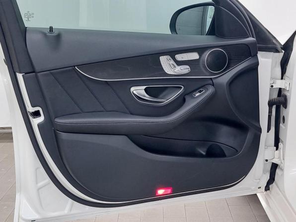 Mercedes-Benz C-Класс IV (W205) Рестайлинг с пробегом 2019 года, цена 2 490 000 рублей, 23422 км, седан, Автокод Объявления