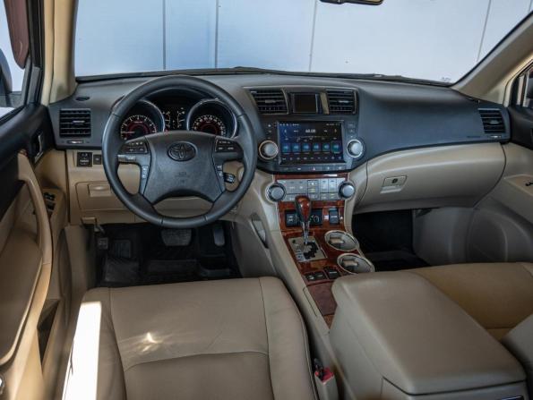 Toyota Highlander II (XU40) Рестайлинг с пробегом 2012 года, цена 2 540 000 рублей, 353188 км, внедорожник, Автокод Объявления