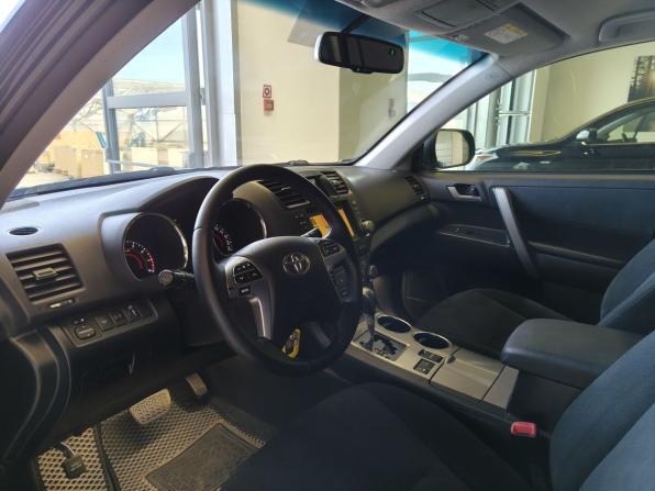 Toyota Highlander II (XU40) Рестайлинг с пробегом 2013 года, цена 1 670 000 рублей, 365000 км, внедорожник, Автокод Объявления