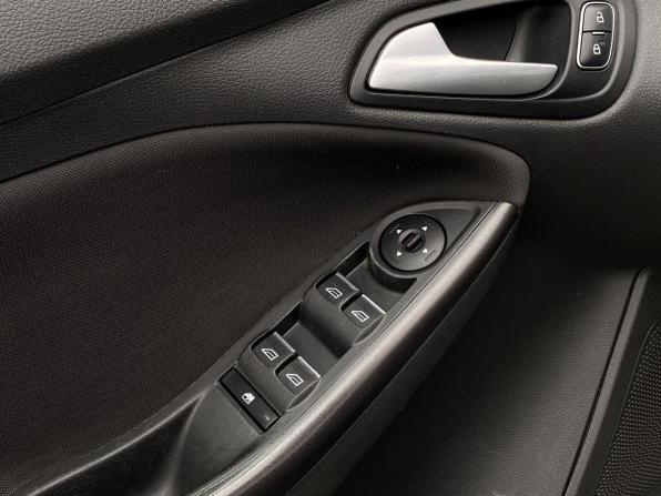 Ford Focus III Рестайлинг с пробегом 2017 года, цена 949 000 рублей, 200163 км, универсал, Автокод Объявления
