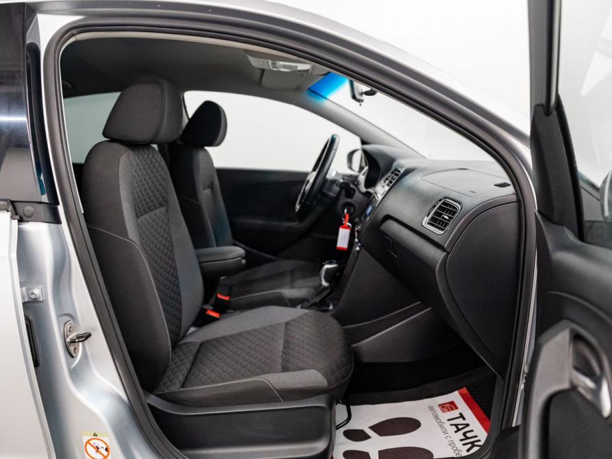 Volkswagen Polo V Рестайлинг Красноярск  - изображение 7
