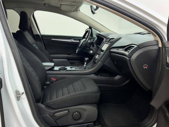 Ford Mondeo V Рестайлинг с пробегом 2019 года, цена 1 430 000 рублей, 212218 км, хэтчбек, Автокод Объявления