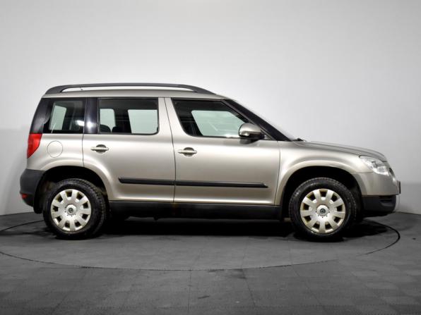 Skoda Yeti I с пробегом 2012 года, цена 555 000 рублей, 166201 км, внедорожник, Автокод Объявления