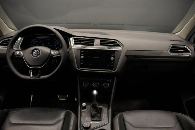 Volkswagen Tiguan II с пробегом 2018 года, цена 2 750 000 рублей, 164585 км, внедорожник, Автокод Объявления