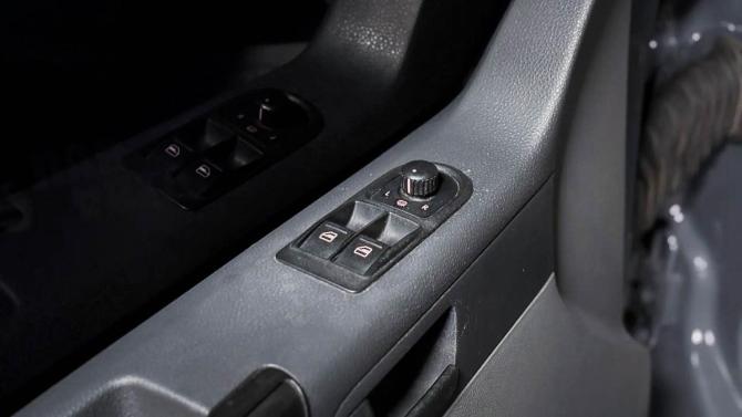 Volkswagen Caravelle T5 Рестайлинг с пробегом 2012 года, цена 1 790 000 рублей, 280000 км, минивэн, Автокод Объявления